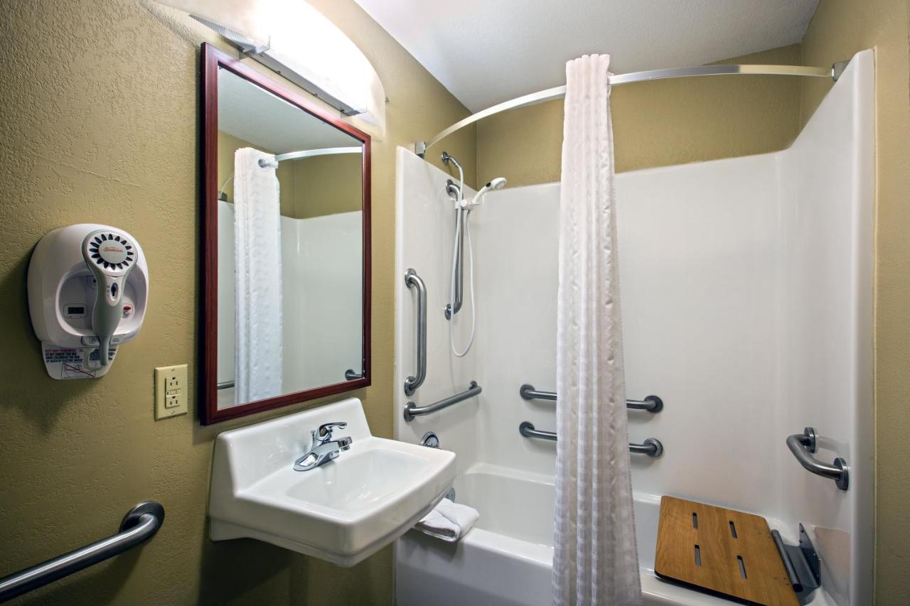 Hotel Candlewood Perrysburg, An Ihg 2*